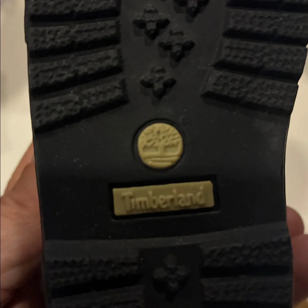 Genuine Leather Nubuck Velcro Easy Timberland Lug Sole Size 1 Baby Boots NWOT